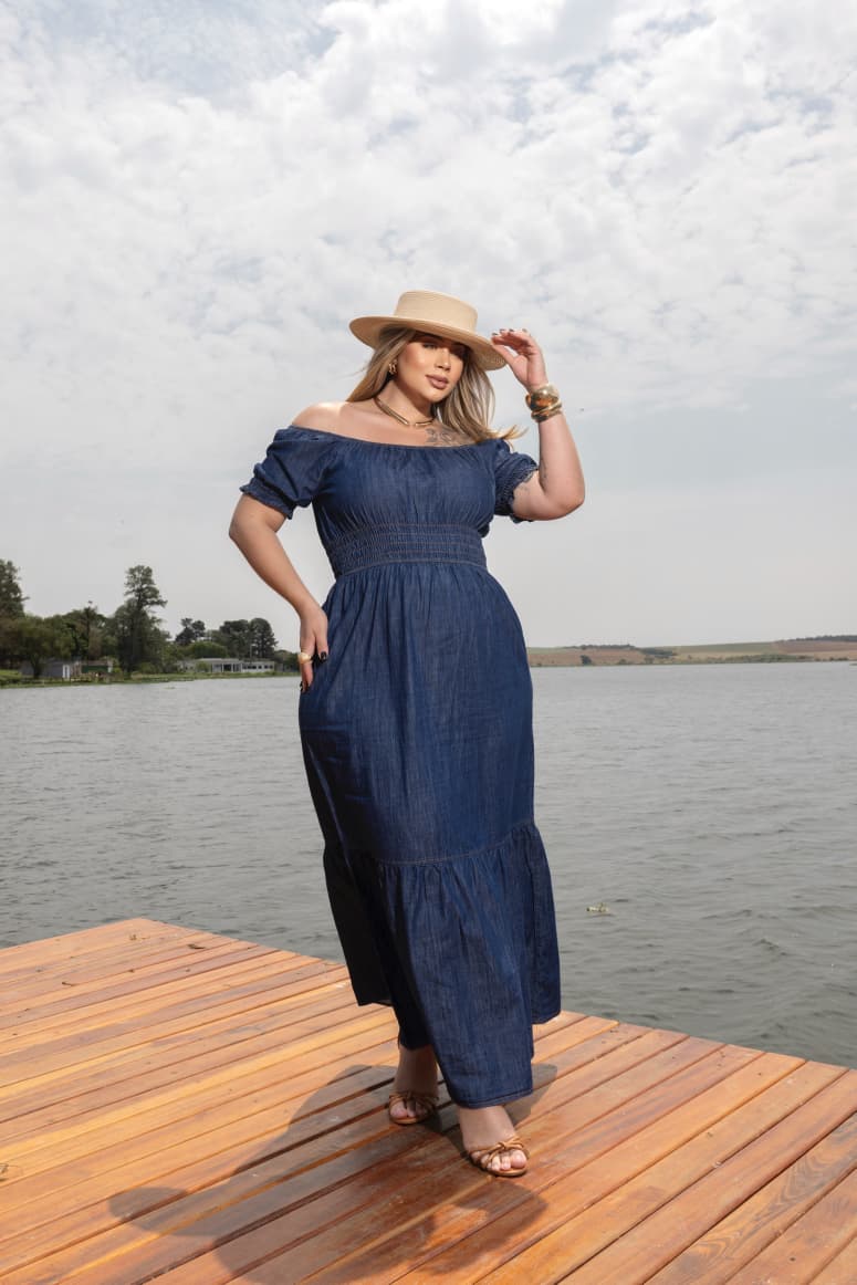 Vestido Jeans Longo Plus Size Manga Ciganinha - Imagem 3