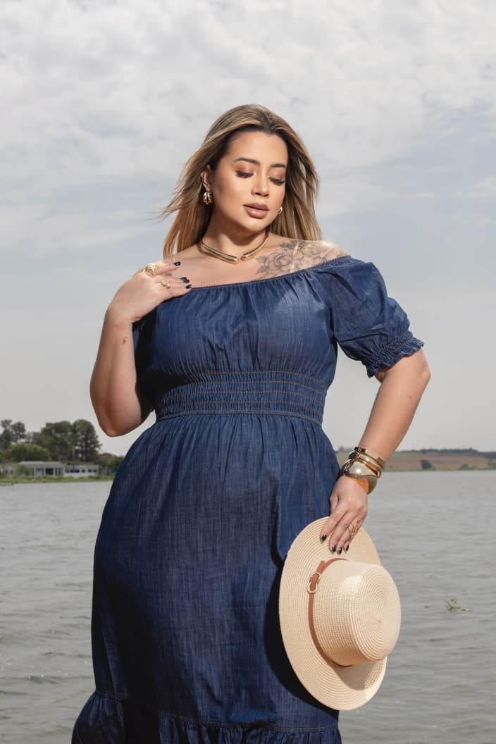 Vestido Jeans Longo Plus Size Manga Ciganinha - Imagem 2