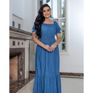 Vestido longo, Manga ciganinha - ombro a ombro, com babado e detalhe em lastex