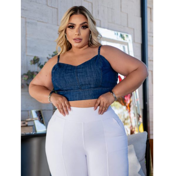 Cropped Jeans Plus Size, elásticos nas costas, alça ajustável