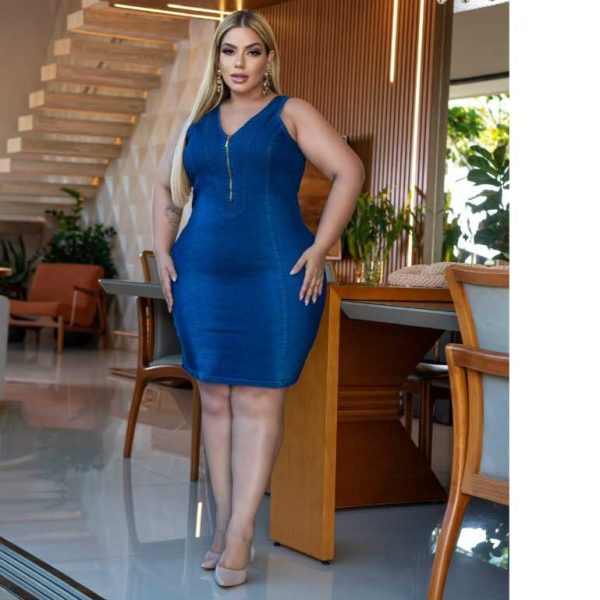 Vestido Jeans  tubinho com lycra, ziper frontal, Plus Size, lavagem destroyed - Imagem 2