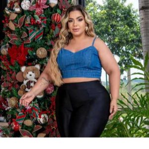 Cropped Jeans Plus Size, elásticos nas costas, alça ajustável