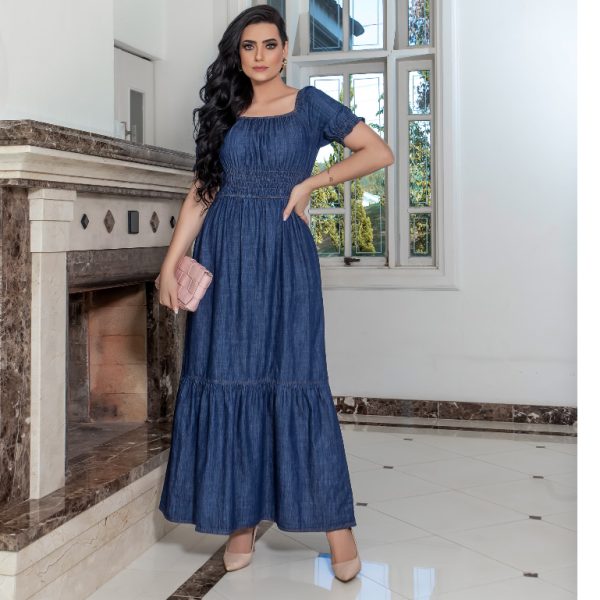 Vestido longo, Manga ciganinha - ombro a ombro, com babado e detalhe em lastex