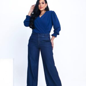 Calça Pantalona Jeans com Detalhe na Barra